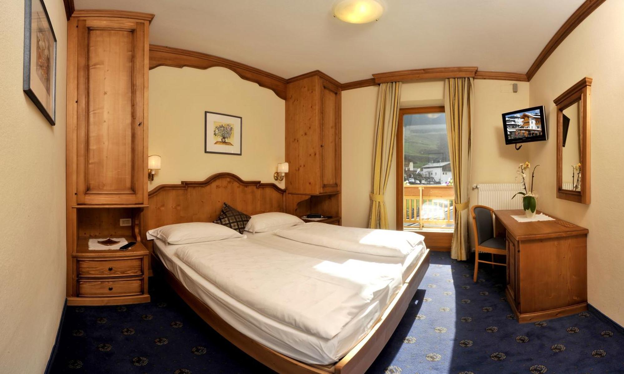 Hotel Europa Dolomites Σέλβα ντι Βαλ Γκαρντένα Εξωτερικό φωτογραφία
