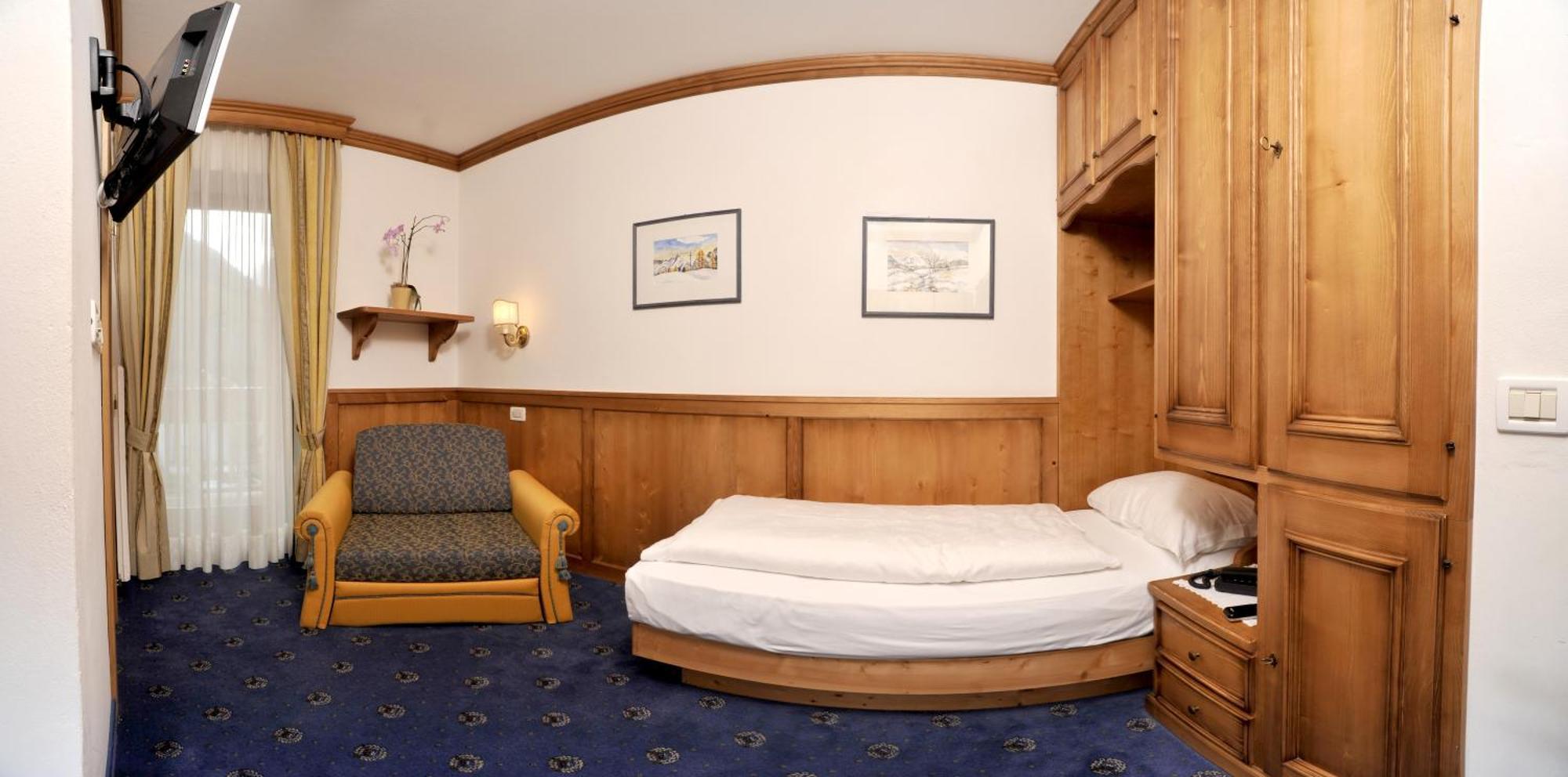 Hotel Europa Dolomites Σέλβα ντι Βαλ Γκαρντένα Εξωτερικό φωτογραφία