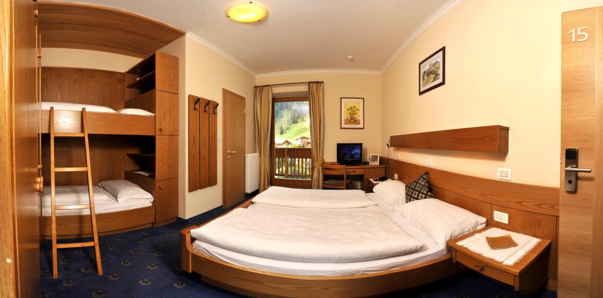Hotel Europa Dolomites Σέλβα ντι Βαλ Γκαρντένα Εξωτερικό φωτογραφία