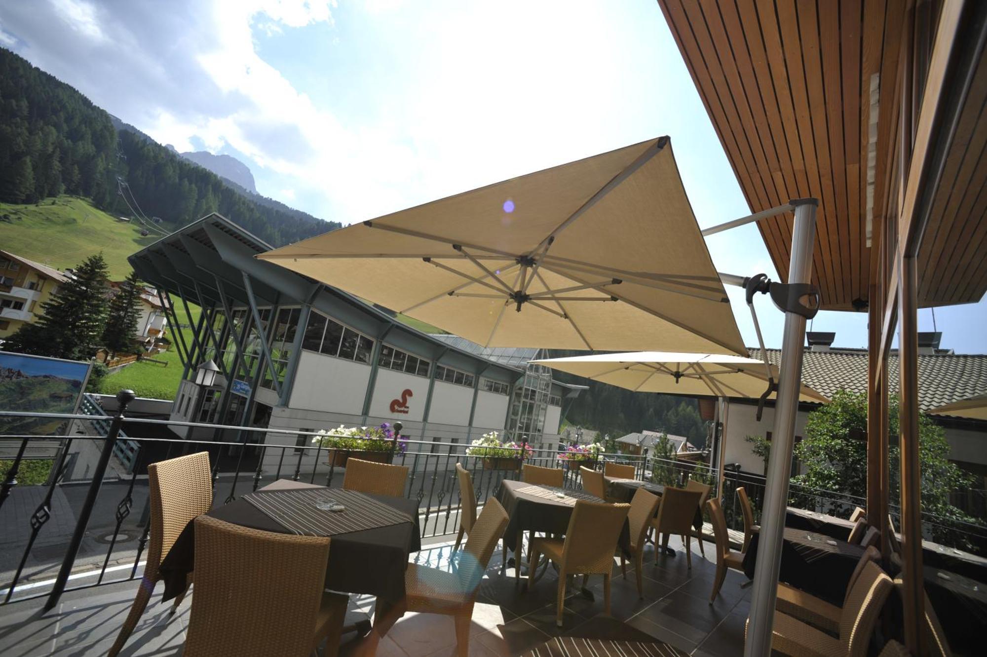 Hotel Europa Dolomites Σέλβα ντι Βαλ Γκαρντένα Εξωτερικό φωτογραφία