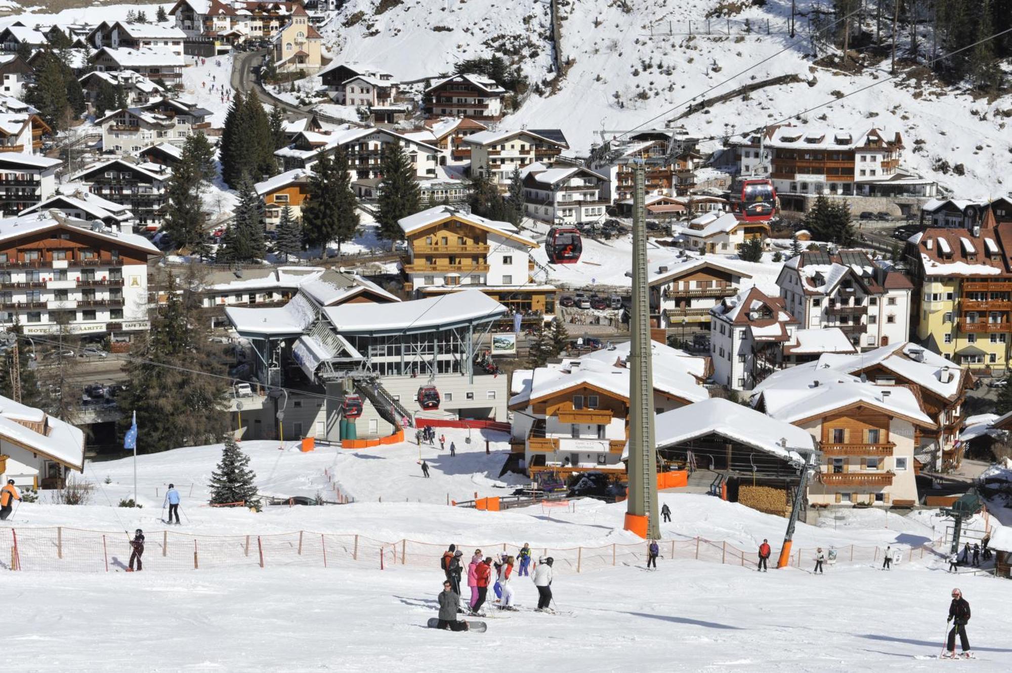 Hotel Europa Dolomites Σέλβα ντι Βαλ Γκαρντένα Εξωτερικό φωτογραφία