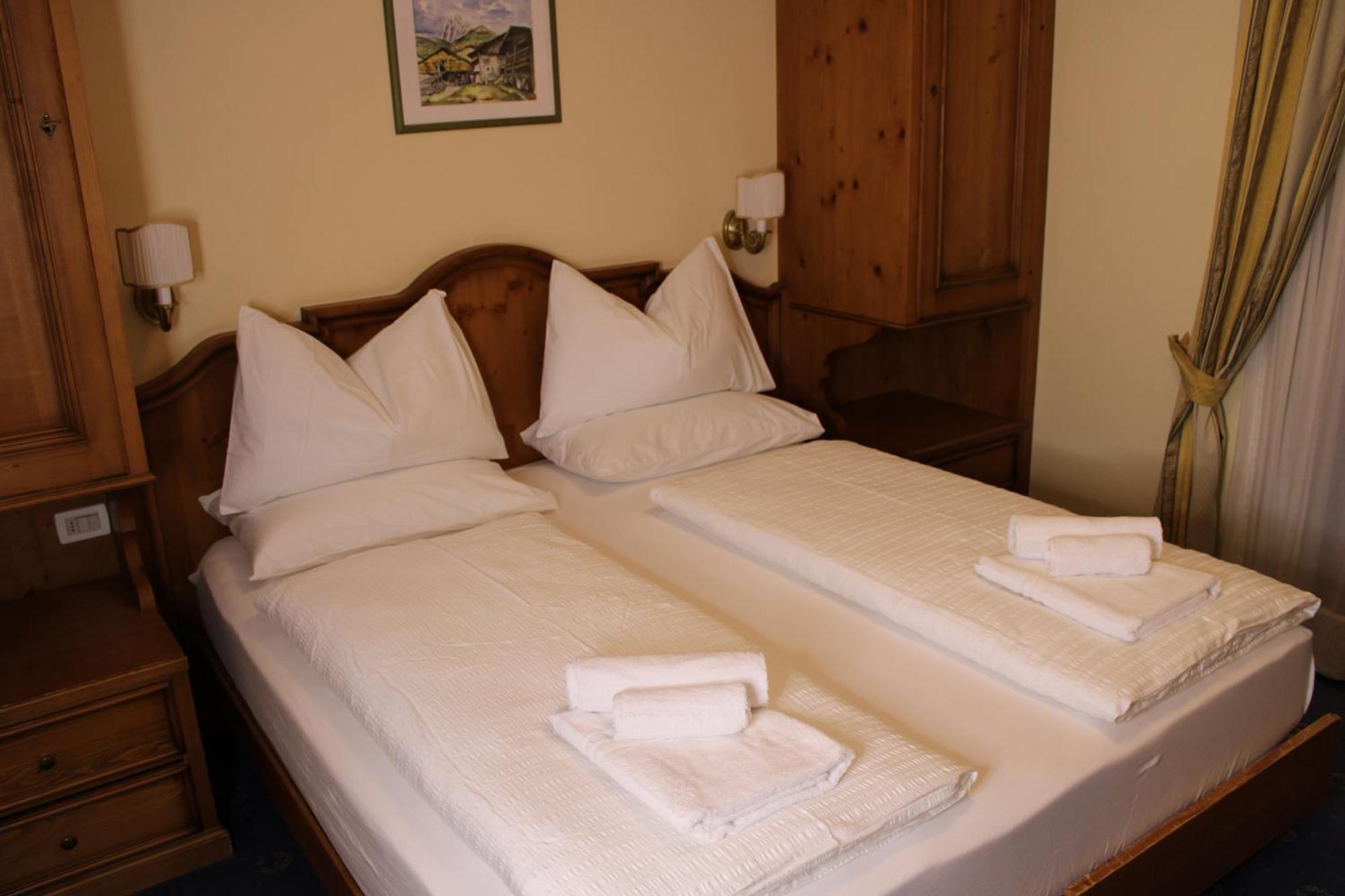 Hotel Europa Dolomites Σέλβα ντι Βαλ Γκαρντένα Εξωτερικό φωτογραφία