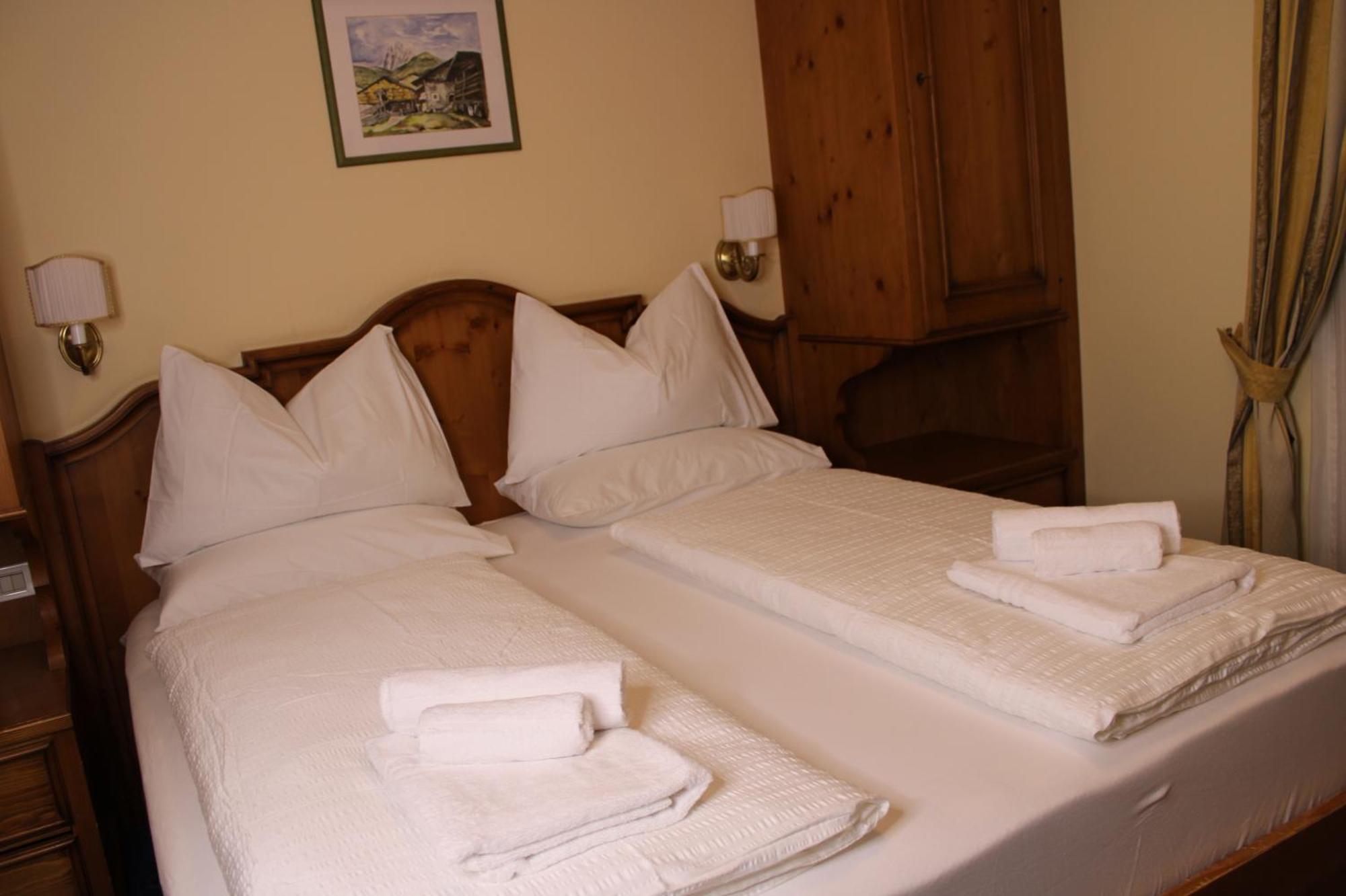 Hotel Europa Dolomites Σέλβα ντι Βαλ Γκαρντένα Εξωτερικό φωτογραφία